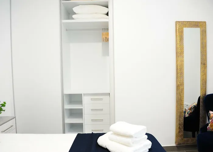 Luz Del Faro * Cadiz